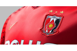 浦和レッズ、2018新ユニフォームを発表！今年は肩に「ダイヤモンド」 画像