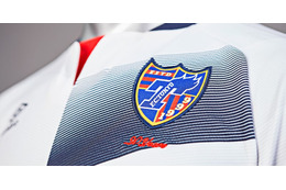 FC東京、2018新アウェイユニフォームを発表！「甲冑の重なり」をイメージ 画像