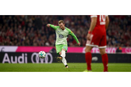 2度曲がる？ブンデスで決まった「魔球FK」がものすごい… 画像