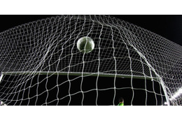 ダブルでやってもうた！GKの「二重ミス」が実に悲しい 画像