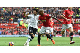 アシュリー・ヤング、守備で覚醒！サラーを封じた「プレー映像」をまとめて見る 画像