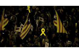 バルサ戦直前に…警察官が「黄色のTシャツ」を没収しまくる！ナゼだ 画像