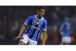 バルセロナ、ブラジル代表MFアルトゥールの「獲得」を発表 画像