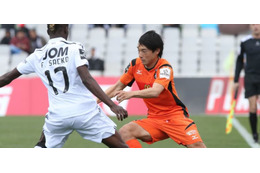 中島翔哉、リーグ公式も誉めた「絶妙スルーパス」で好アシスト！（動画あり） 画像