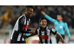 元鹿島FWファブリシオ、やばい…GKから「殺人的キック」され病院直行 画像