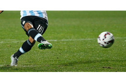 勝手にパネンカ蹴って失敗→監督キレる→前半途中で懲罰交代 画像