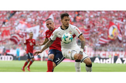 バイエルン、21歳の新星に4人がやられた…最終節での「超ドリブル」がこれだ 画像