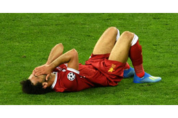 涙の負傷交代…サラー、W杯は大丈夫か　クロップ監督は「深刻なケガ」 画像