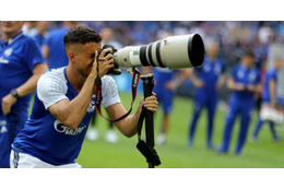 こんなチームメイトは最高だ！シャルケの選手たち、野次られた仲間に「神対応」 画像