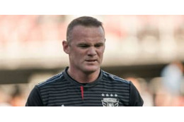 ルーニー、ワンダー過ぎるFK！プレーオフ出場権を近づける重要ゴールだ 画像