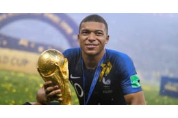 エンバペ「6000万円じゃ僕の人生は変わらないけど、子供たちの人生は変わる」 画像