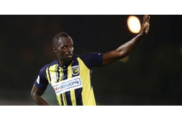 練習生契約が解除のU・ボルト…まだサッカー選手を諦めない！ 画像