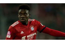 すげぇ18歳だ！バイエルンFWデイヴィスの「超速股抜き」を見たか 画像