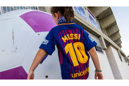 病の子供たちのために！ユニフォームを切って入院着にしちゃう動画が素敵 画像