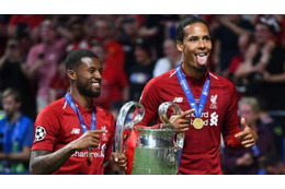 ファン・ダイクとワイナルドゥムが代表合流！仲間たちの祝福が最高だ！ 画像