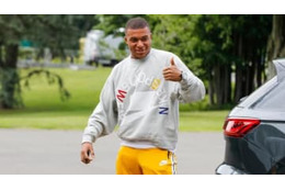 「エムバペらフランス代表選手たちの私服センスをチェックせよ」 画像