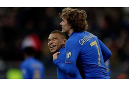 エムバペとグリーズマン、なんと利き足と利き手が逆！証拠がこれ 画像