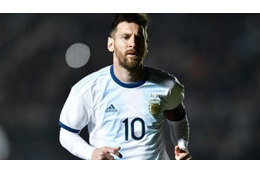 コパ・アメリカ控えるメッシ、優勝を期待させる「3人抜き」超ゴールがこれ 画像