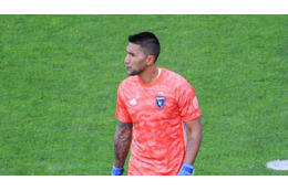 あの名選手も呆然！MLSでベテランGKが「歴史的ミス」やっちゃった 画像