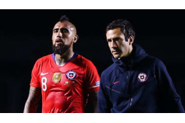 日本代表戦で負傷離脱、ビダルの怪我はどんな状態なのか 画像