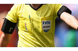 これは笑う！審判が選手にやった「まさかのイタズラ」 が最高すぎる 画像