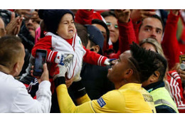 アリソンとどっちが凄い？ペルーGK「超反応」がスペシャルだった 画像