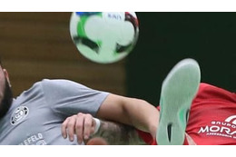 カラテキックで失神！「21世紀最悪」殺人タックルがこれ 画像