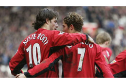 Vニステルローイ、怒りのリプ連発！「ロナウドよりメッシ発言」は嘘 画像