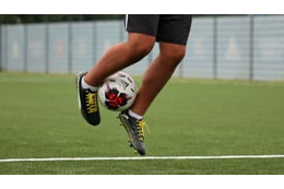 意外と難しい？秘技「リフティング大縄跳び」がこれ 画像