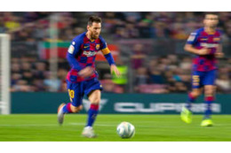 メッシ、天才すぎる…相手を絶望させた「次元の違う超突破」がこれ 画像