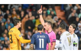 レアルGKクルトワ、PSG戦で取り消された「一発レッド」がこれ 画像