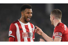 ファンの少女が涙…ユナイテッド戦MOMのFW「凄いプレゼント」する場面がこれ 画像