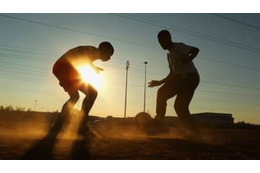 キャプ翼級！世界で話題、CBの「5人抜きゴール」がこれ 画像