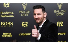 メッシ、6度目のバロンドール受賞！ファンダイクとの「絡み」がこれ 画像
