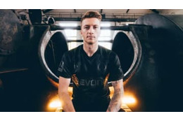 ドルトムント、110周年記念ユニフォームが登場！デザインは「石炭」 画像