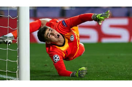 チェルシー、100億円GKケパの放出を検討か 画像