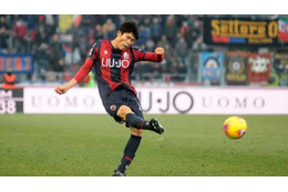 冨安健洋、イタリアが認めた「絶品高速クロス」がこれだ 画像