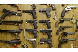 男性射殺の瞬間も…ウルグアイ優勝ファンが襲撃される衝撃映像 画像