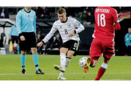 これが世界の技！クロースが極めた「至高のインサイドキック」がこれ 画像