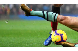 「史上最悪の殺人タックル」から集団暴行…衝撃の乱闘が撮影される 画像