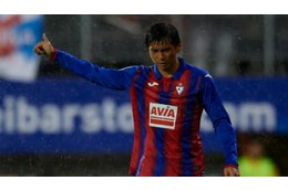 乾貴士、すげぇ！仰天角度から突き刺した「キャノンシュート」がこれ 画像