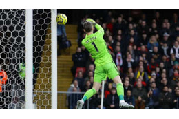 デヘア、まさかの失点献上…「信じられない大失敗キャッチ」がこれ 画像