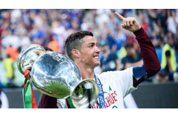 絶対禁酒のロナウドが告白！「31歳で飲酒しちゃった秘話」とは 画像