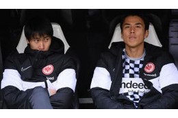 長谷部と鎌田、例のダサセーターで新年の挨拶をする映像がこれ 画像