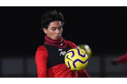 南野、リヴァプール選手を初日で唸らせた「強パス」がこれ 画像