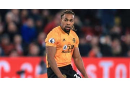 筋肉のせい？アダマ・トラオレが一人だけ違うユニフォームを着用 画像