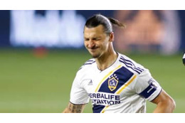 イブラヒモヴィッチの銅像、ついに撤去される 画像