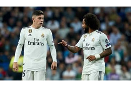 英雄バルベルデ、マルセロ先輩に蹴られる！「脱帽キック」がこれ 画像