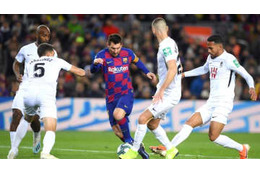 サッカーを極めた天才メッシ！唸るような「キラーパス」がこれ 画像