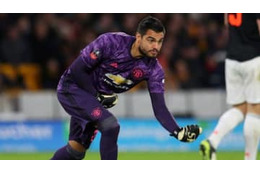 ユナイテッドGKロメロが事故…ランボルギーニでガードレールに突っ込む 画像